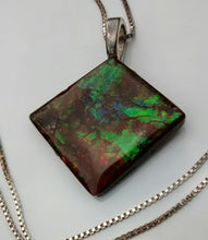 Load image into Gallery viewer, Multi-colored Rhombus Shaped Ammolite Necklace
