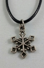 Load image into Gallery viewer, Snowflake Charm Necklace
