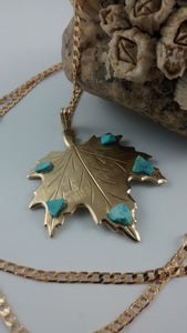 Leaf necklace with turquoise chips