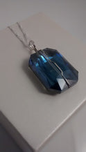 Load image into Gallery viewer, Glass bead pendant
