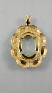 Gold-Colored Oval Pendant Mount with Prongs