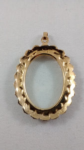 Gold Colored Oval Pendant Mount